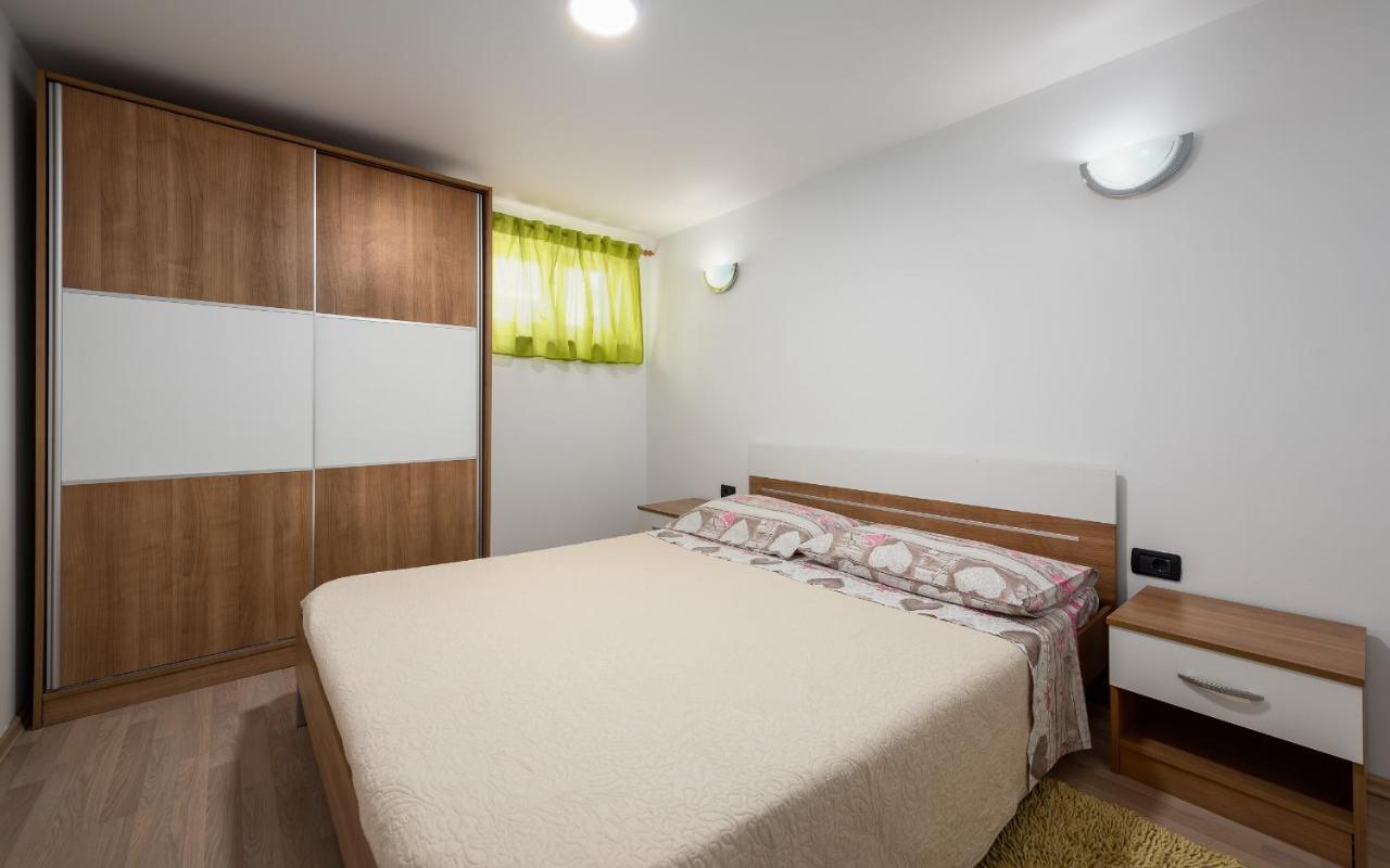 House Semy With Private Pool Villa Pazin Exterior photo