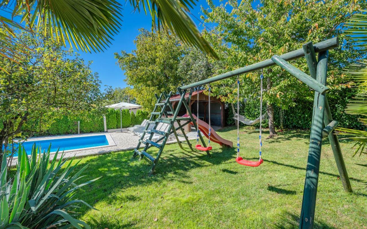 House Semy With Private Pool Villa Pazin Exterior photo